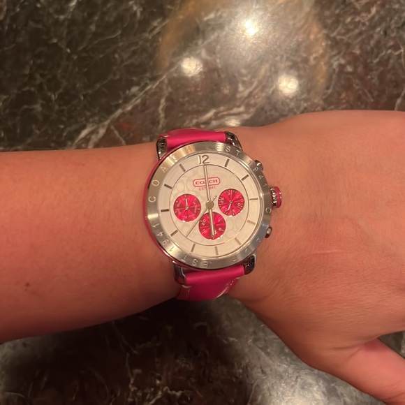 Coach Women’s Watch - hot pink genuine leather band - Picture 7 of 7